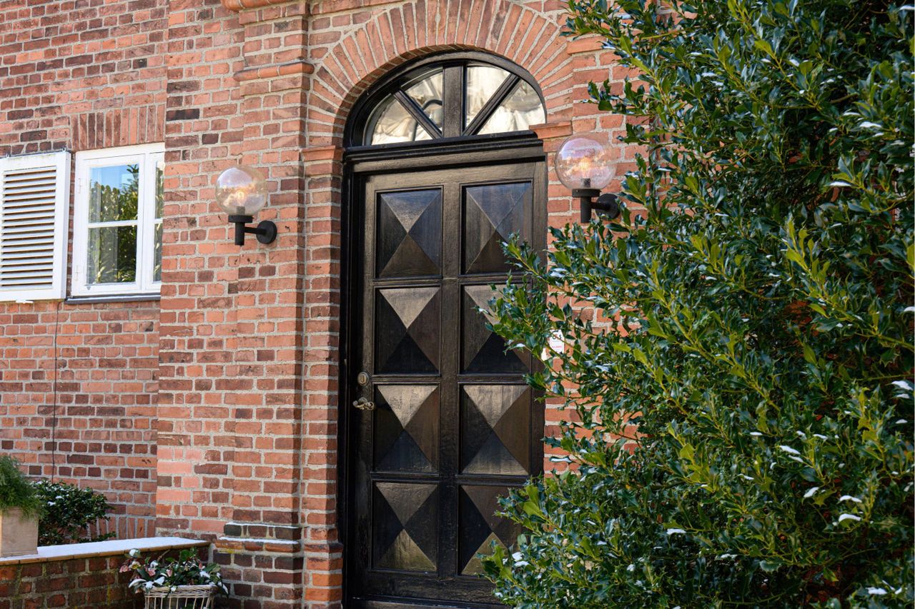 image 03